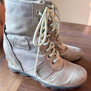 Sorel Beige Lace-Up Ankle Boots
